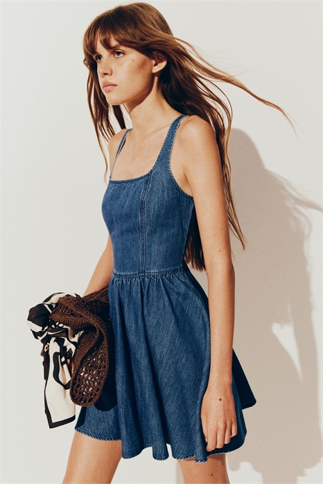 Джинсовое платье с расклешенной юбкой 1283978001 - Фото 14159347