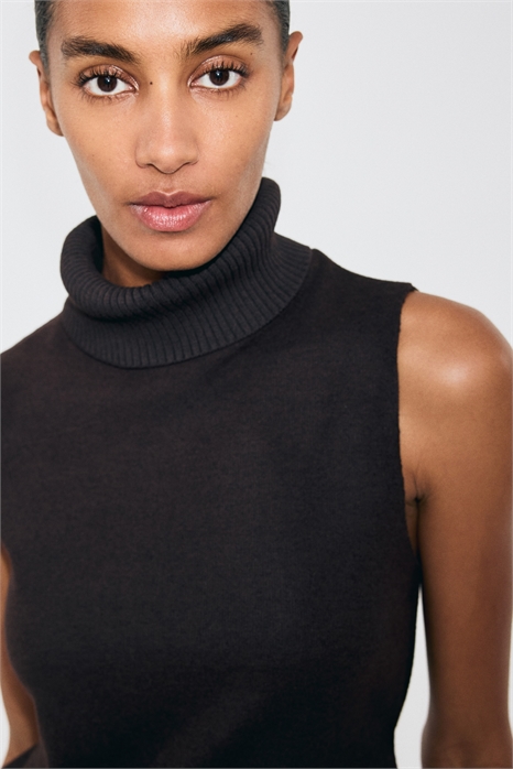 Топ с водолазкой артикул 1331563003