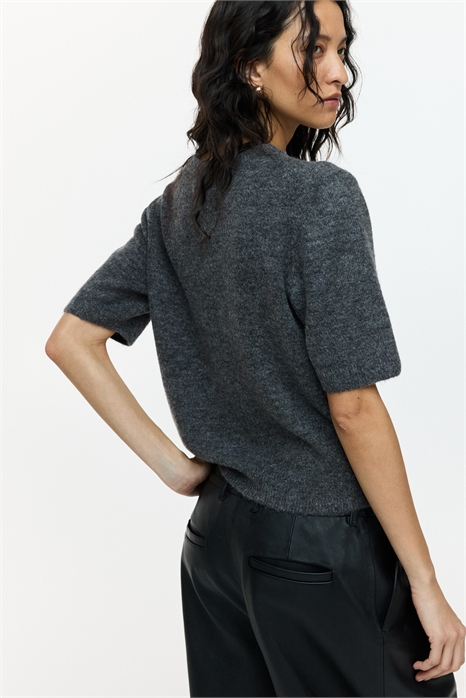 Футболка из тонкого трикотажа артикул 1323374003