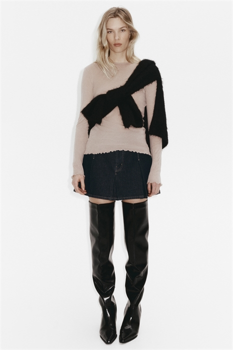 Топ из шерсти артикул 1324648002