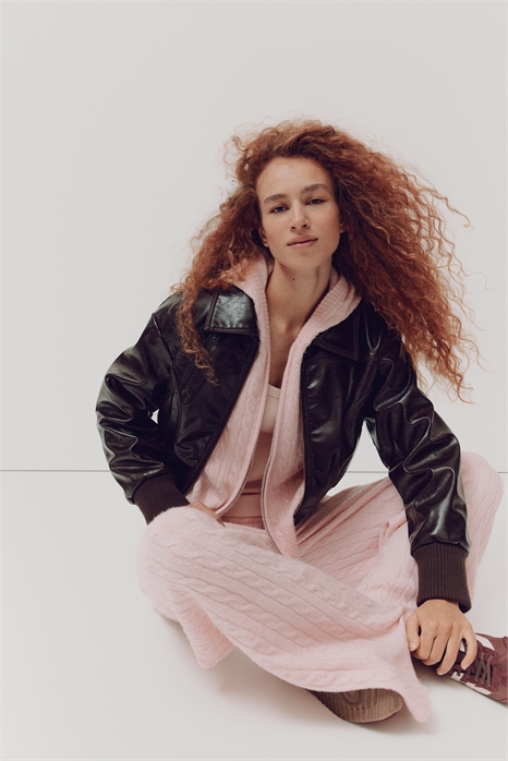 Брюки из кабельного трикотажа 1310980005 - Фото 14179701