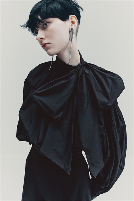 Блузка с декором в виде банта артикул 1309069001