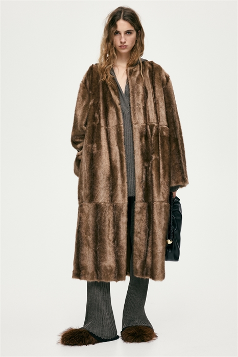 Пальто с отделкой шарфом артикул 1315006001