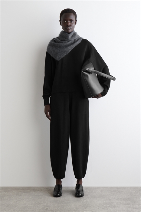 Брюки из мериносовой шерсти barrel leg артикул 1259157002