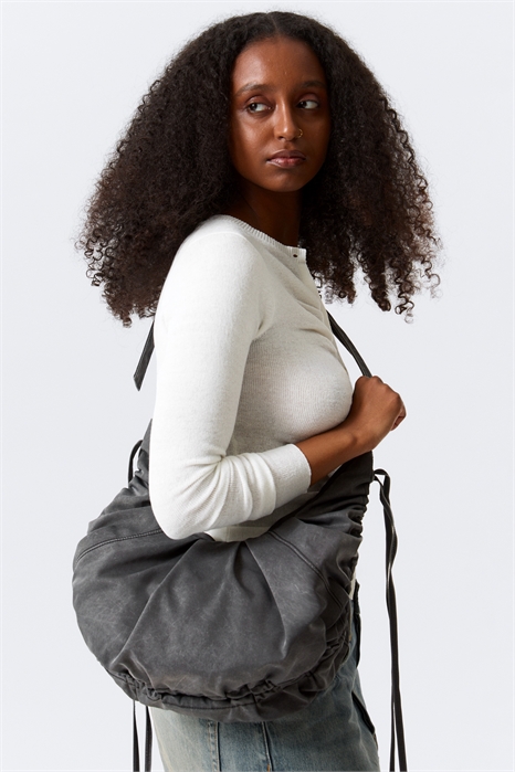 СУМКА КРОССБОДИ С РЮШАМИ артикул 1310309001