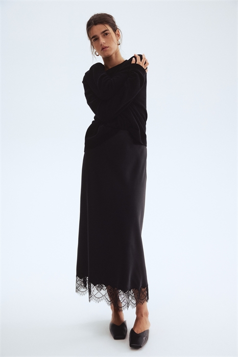 Юбка из атласа с кружевной отделкой артикул 1300818001