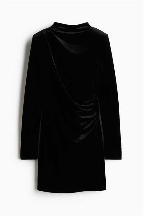 Мини-платье с накладными плечами артикул 1258628001