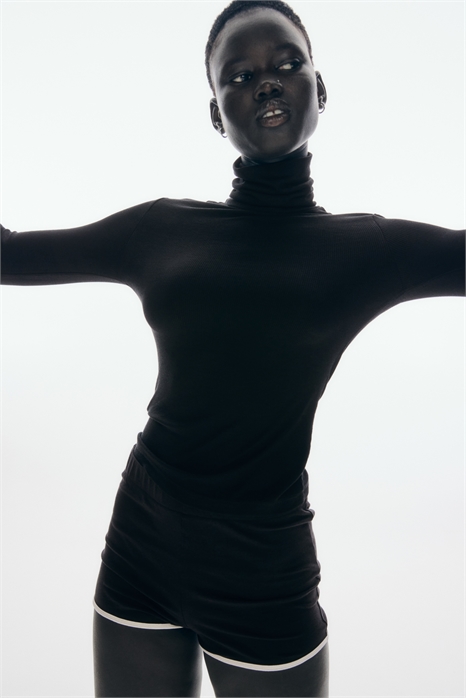 Ребристый топ с вырезом поло артикул 1300926001