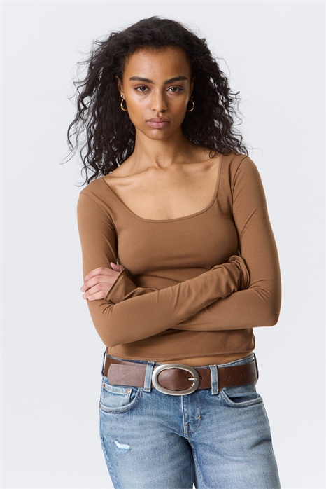 Футболка с длинными рукавами облегающего кроя с круглым вырезом артикул 1299061013