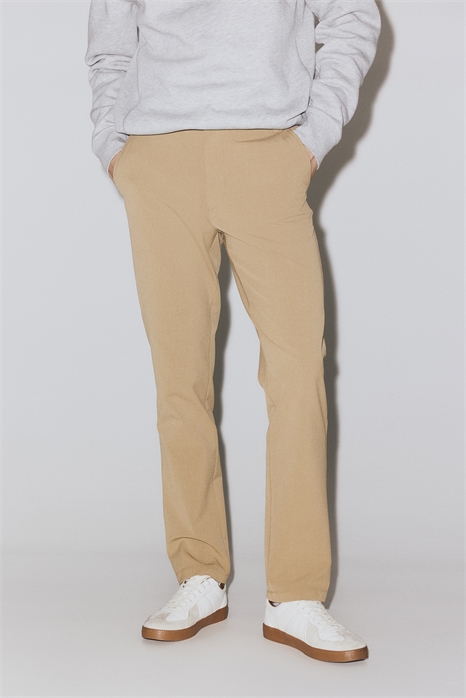 Брюки-чино из эластичной ткани с четырехсторонней эластичностью и облегающим кроем артикул 1321644002