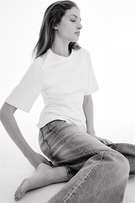 Футболка с зауженным кроем и интерлоком артикул 1323915002