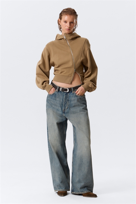 Укороченная асимметричная толстовка с капюшоном и молнией артикул 1327668002