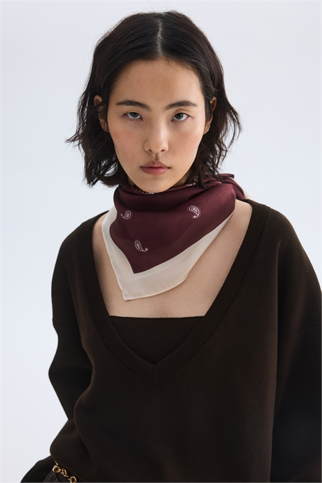 Свитер с V-образным вырезом артикул 1339759001