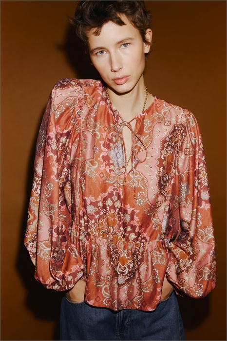 Блузка с баской артикул 1320561001