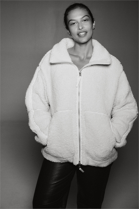 Свободный плюшевый жакет артикул 1226826007