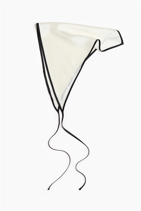 Шелковый платок артикул 1328902001