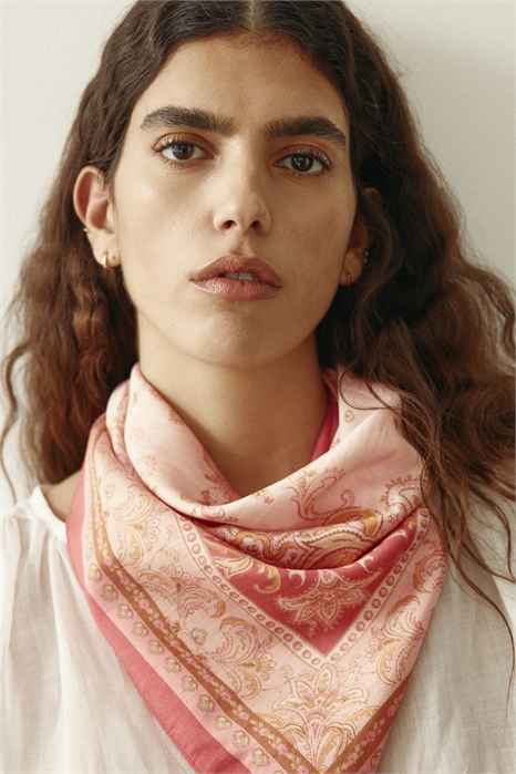 Шарф с узором артикул 1229036099