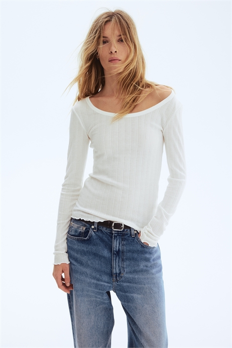 Топ из трикотажа с ажурным узором артикул 1324031002