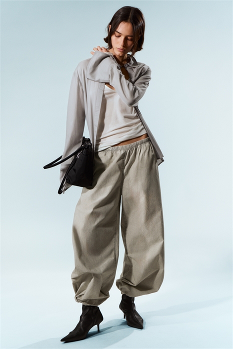 Брюки с низкой посадкой и затягиванием на резинке из рипстопа артикул 1317258002