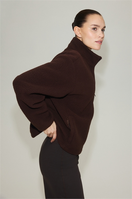 Плюшевая спортивная куртка артикул 1310499002