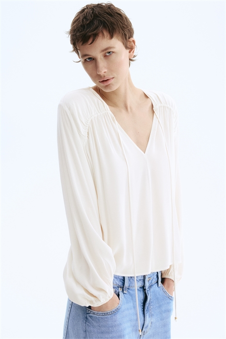 Блузка из вискозы оверсайз артикул 1320340002