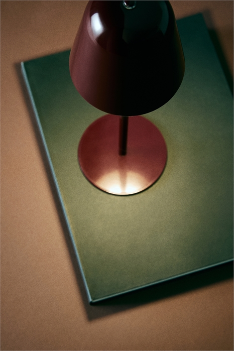 Перезаряжаемая настольная лампа артикул 1280459001