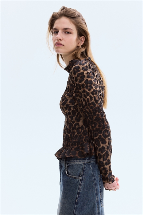 Топ со сборками артикул 1317901006