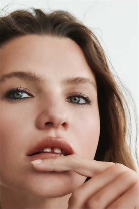 Матовый карандаш для губ артикул 1303573003