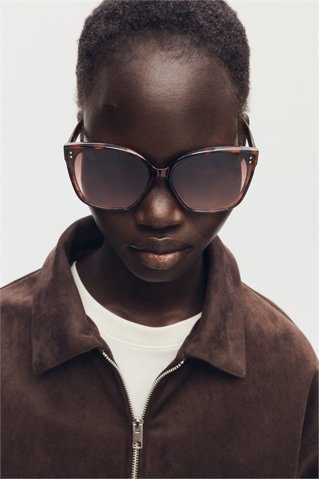 Квадратные солнцезащитные очки артикул 1319744001