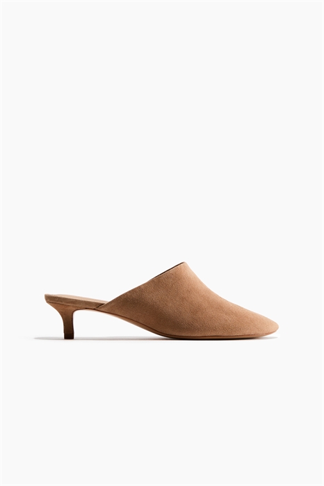 Кожаные туфли на низком каблуке артикул 1321432001