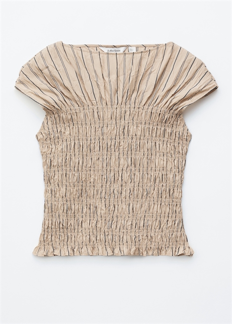 Топ с вытачками и лодочным вырезом артикул 1321985001