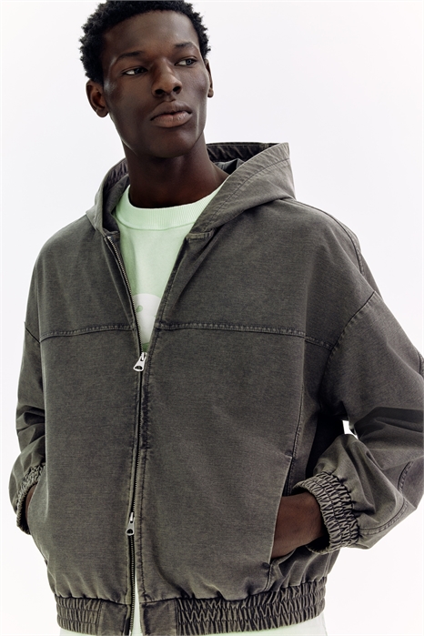 Куртка с капюшоном артикул 1331229001