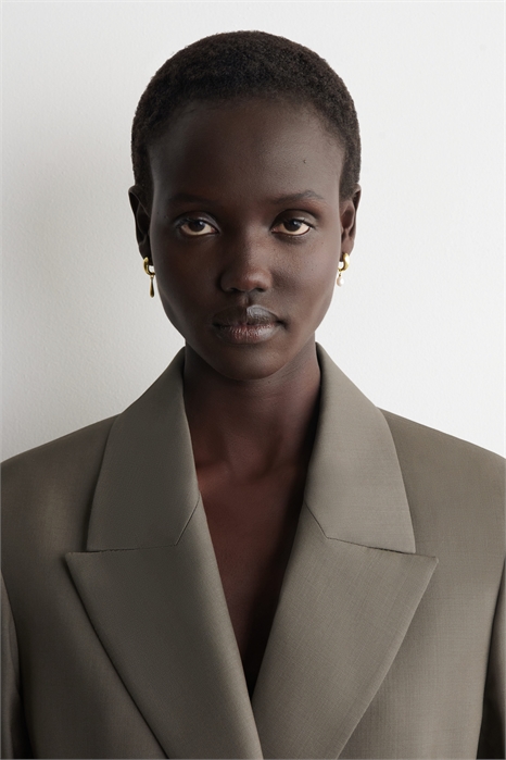 Непарные серьги-кольца с жемчужинами в форме капли артикул 1334962001