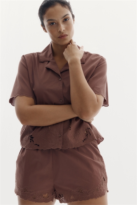 Пижама с английской вышивкой артикул 1331926002