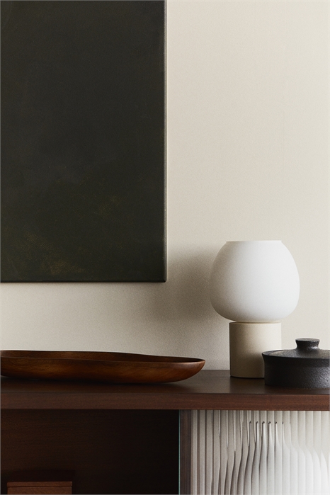 Настольная лампа из дерева и стекла артикул 1110189005