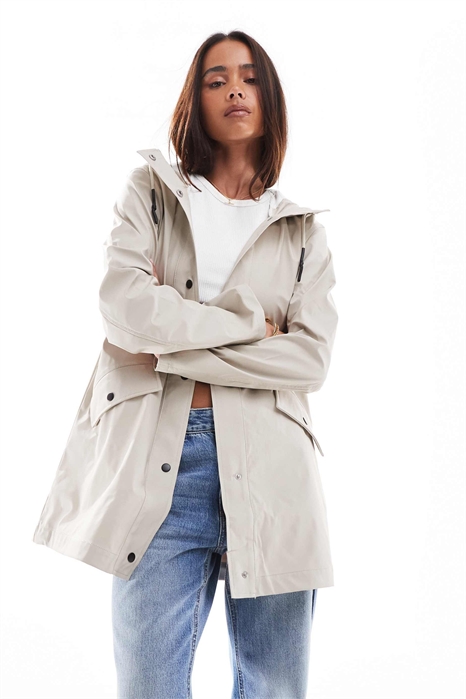 Дождевик с капюшоном бежевого цвета артикул 139431039