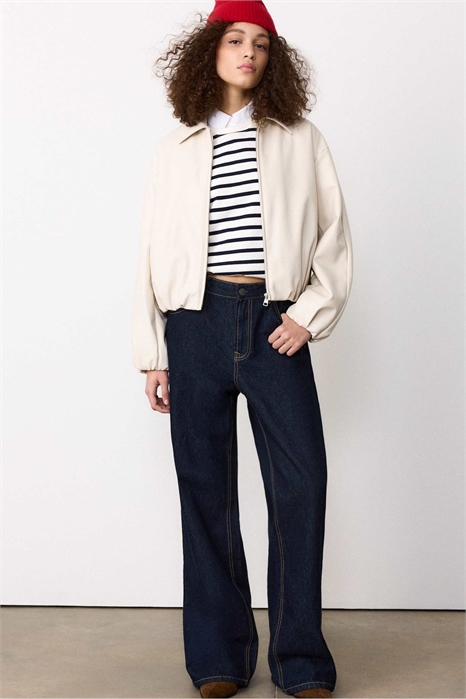 Бомбер из искусственной кожи с стеганым узором артикул 155471422