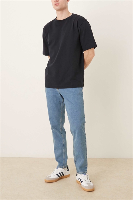 Джинсы с зауженным кроем артикул 152667982