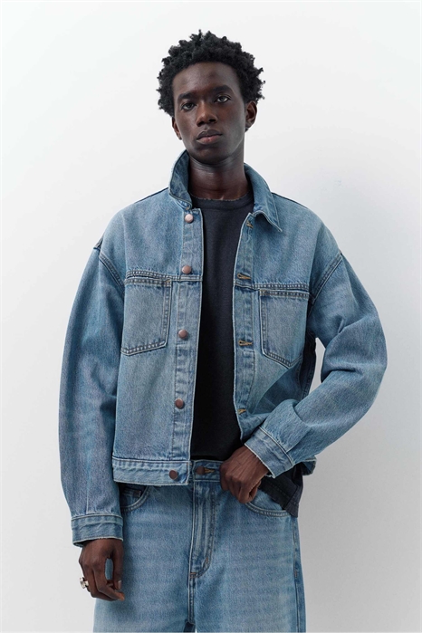 Джинсовая куртка в стиле «тракер» артикул 155588497