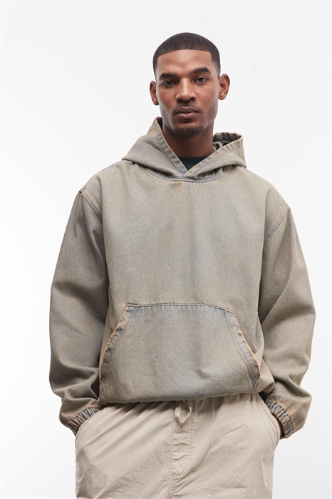 Джинсовая куртка-пуловер с капюшоном свободного кроя артикул 153517570