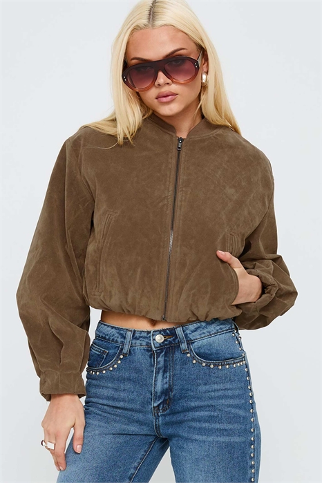 Короткая бомбер-куртка Mastery из искусственной замши с рукавами-балонами артикул 151633983