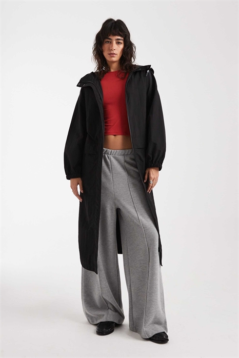 Дождевик из технического материала с длинной линией артикул 152154114