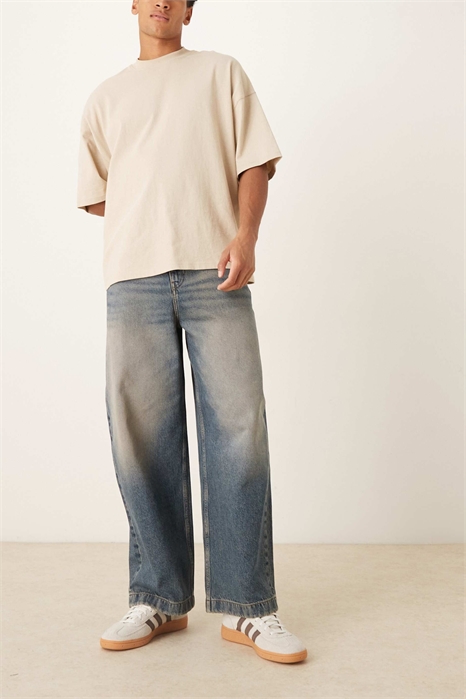 Джинсы с расклешенными штанинами артикул 149853872