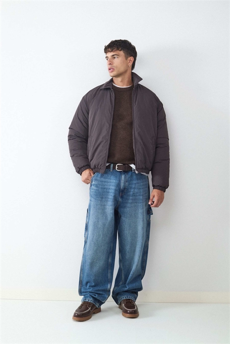 Пуховик в темное время суток артикул 155494086