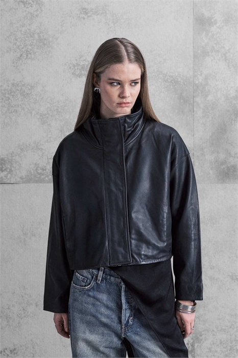 Кожаная куртка свободного кроя с воротником-воронкой от Ryder артикул 139432659