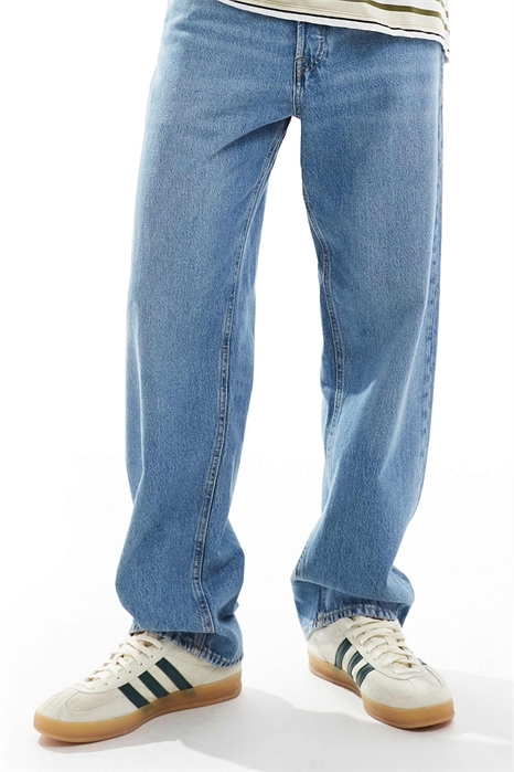 Джинсы Eddie свободного кроя с жесткой тканью артикул 135571226