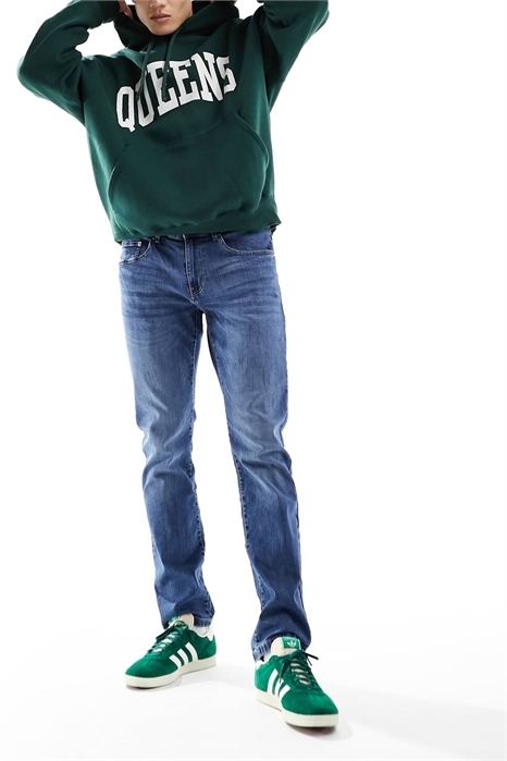 Джинсы с прямым кроем из эластичного материала артикул 133767398