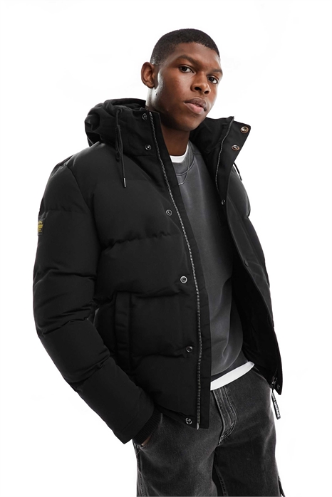 Короткая куртка-пуховик Everest с капюшоном, цвет Jet Black артикул 133083570