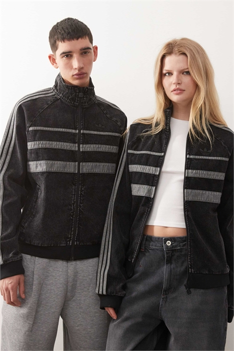 Спортивная кофта из денима First артикул 147197065