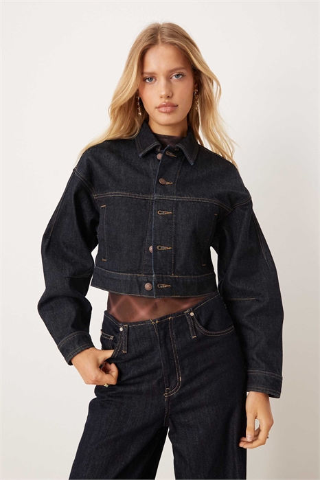 Джинсовая куртка с четкой структурой артикул 148565508